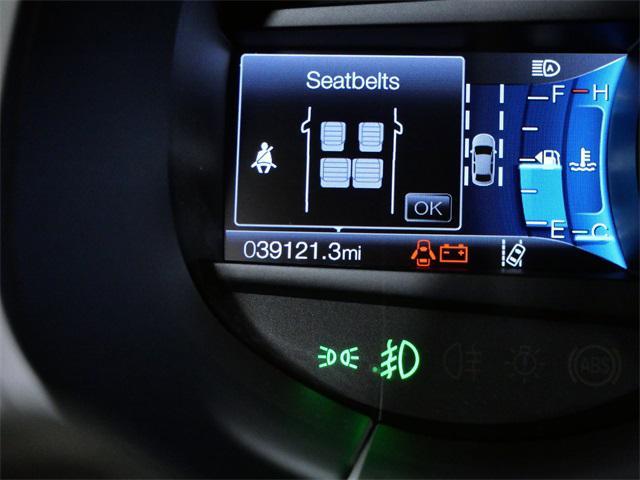 Photo of 2022 Star White Metallic Tri-Coat Ford Edge