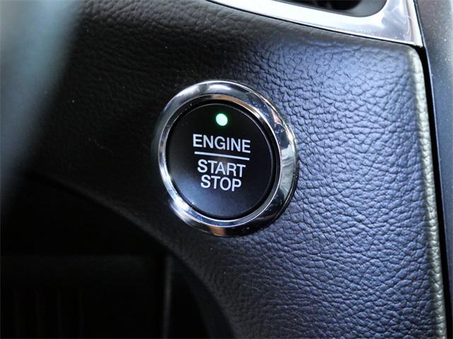 Photo of 2022 Black Metallic Ford Edge