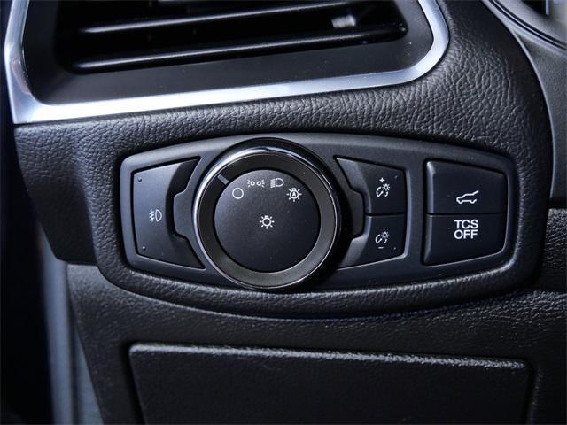 Photo of 2022 Black Metallic Ford Edge