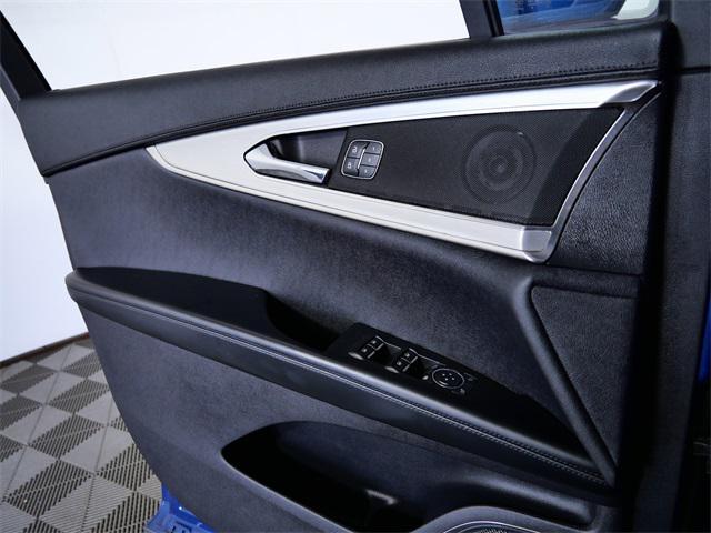 Photo of 2020 Blue Lincoln Nautilus