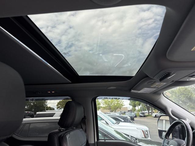 Photo of 2023 White Metallic Ford F-350