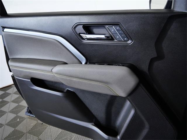 Photo of 2024 Black Chevrolet Colorado