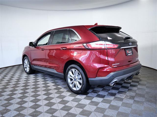 Photo of 2019 Ruby Red Ford Edge