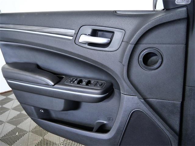Photo of 2021 Gloss Black Chrysler 300