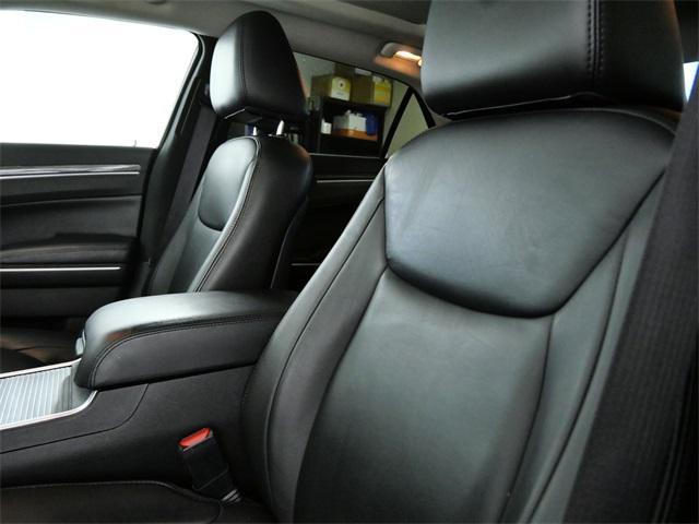 Photo of 2021 Gloss Black Chrysler 300