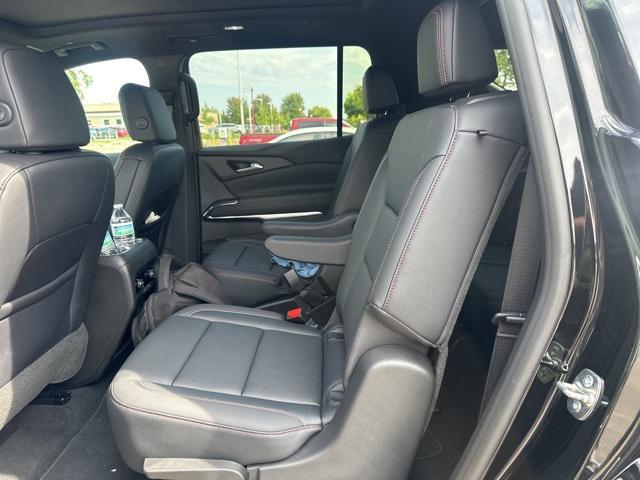 Photo of 2026 Black Chevrolet Traverse