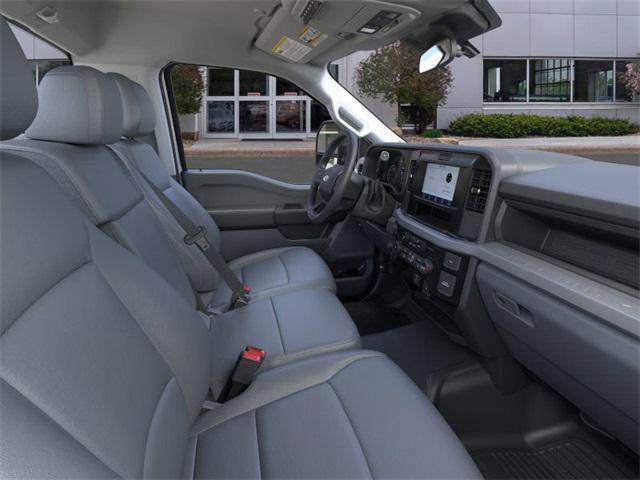 Photo of 2025 Oxford White Ford F-350