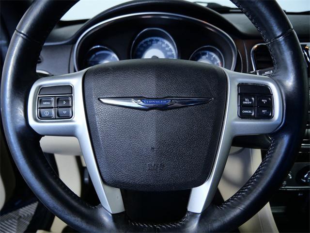 Photo of 2013 Black Clearcoat Chrysler 200