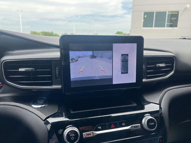 Photo of 2022 Carbonized Gray Metallic Ford Explorer