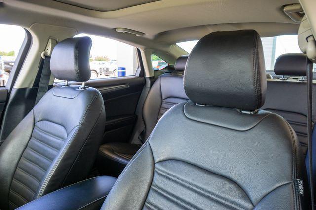Photo of 2019 Oxford White Ford Fusion