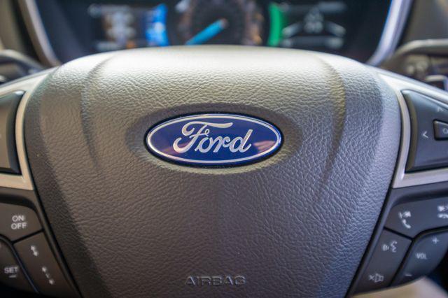 Photo of 2019 Oxford White Ford Fusion