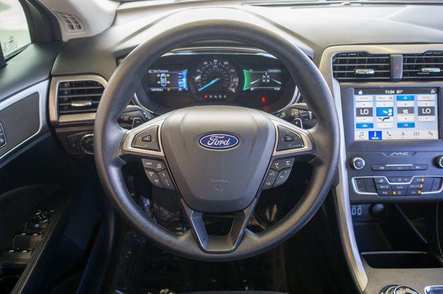 Photo of 2019 Oxford White Ford Fusion