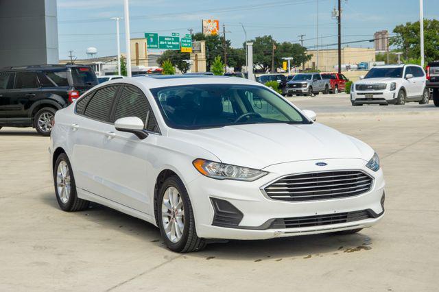 Photo of 2019 Oxford White Ford Fusion