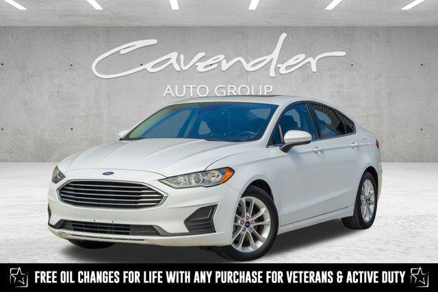 Photo of 2019 Oxford White Ford Fusion