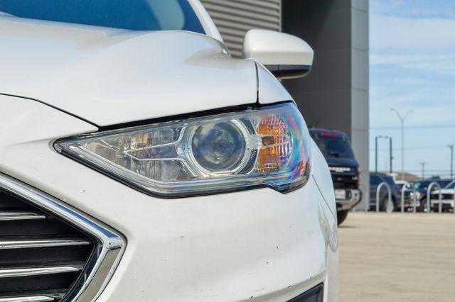 Photo of 2019 Oxford White Ford Fusion