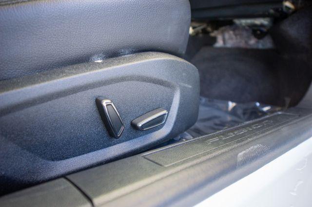 Photo of 2019 Oxford White Ford Fusion