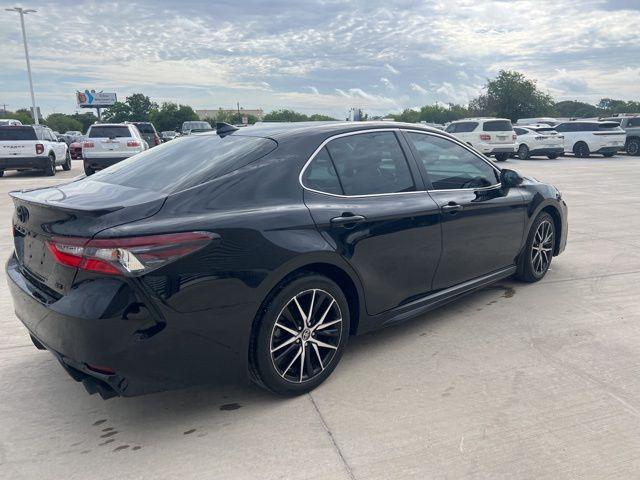 Photo of 2023 Midnight Black Metallic Toyota Camry