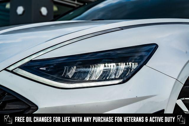 Photo of 2021 Quartz White Hyundai SONATA