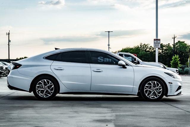 Photo of 2021 Quartz White Hyundai SONATA
