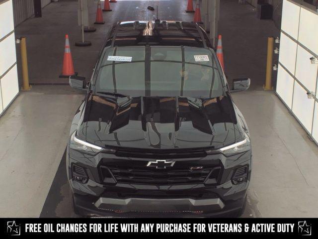 Photo of 2024 Black Chevrolet Colorado