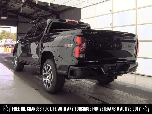 Photo of 2024 Black Chevrolet Colorado