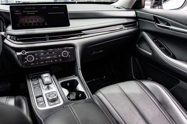 Photo of 2024 Majestic White INFINITI QX60