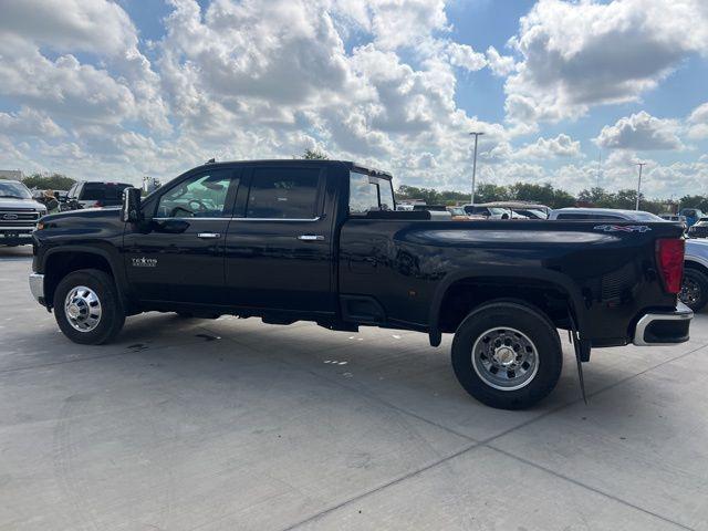 Photo of 2024 Black Chevrolet Silverado 3500
