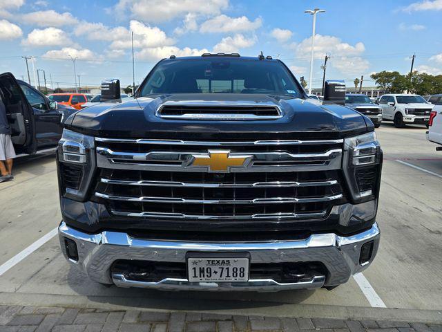 Photo of 2024 Black Chevrolet Silverado 3500