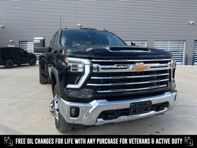 Photo of 2024 Black Chevrolet Silverado 3500