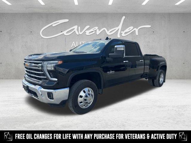Photo of 2024 Black Chevrolet Silverado 3500