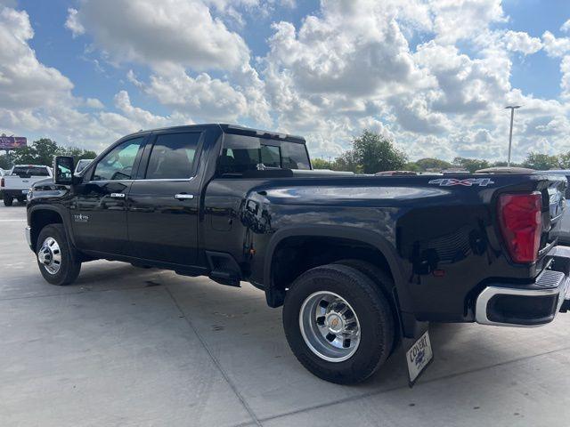 Photo of 2024 Black Chevrolet Silverado 3500