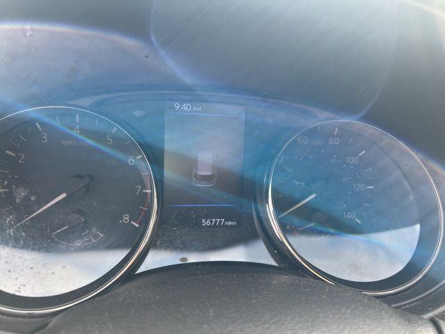 Photo of 2020 Pearl White Tricoat Nissan Rogue