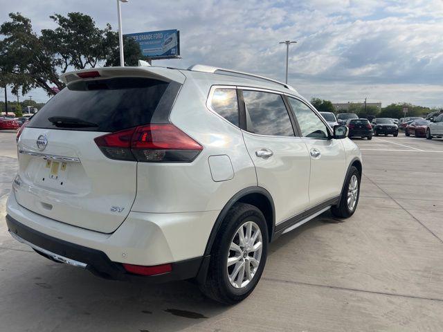 Photo of 2020 Pearl White Tricoat Nissan Rogue