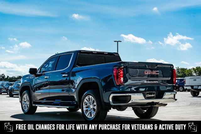 Photo of 2022 Pacific Blue Metallic GMC Sierra 1500