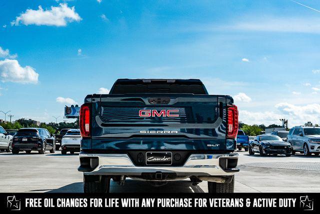 Photo of 2022 Pacific Blue Metallic GMC Sierra 1500