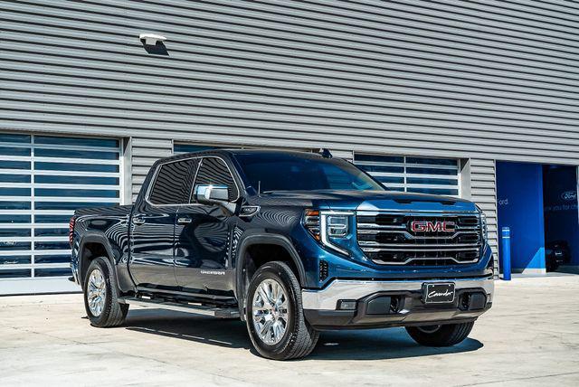 Photo of 2022 Pacific Blue Metallic GMC Sierra 1500