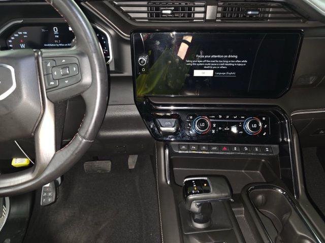 Photo of 2023 Summit White GMC Sierra 1500
