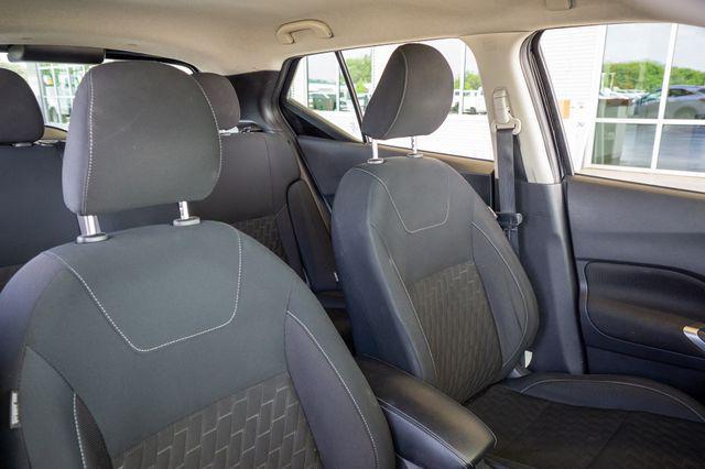 Photo of 2023 Super Black Nissan Kicks