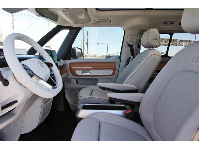 Photo of 2025 Mahi Green Metallic - Candy White Volkswagen ID. Buzz