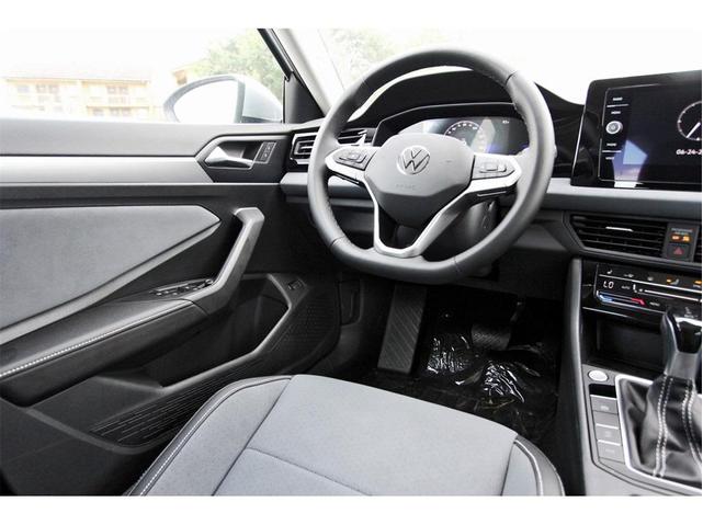 Photo of 2025 Pyrite Silver Metallic Volkswagen Jetta