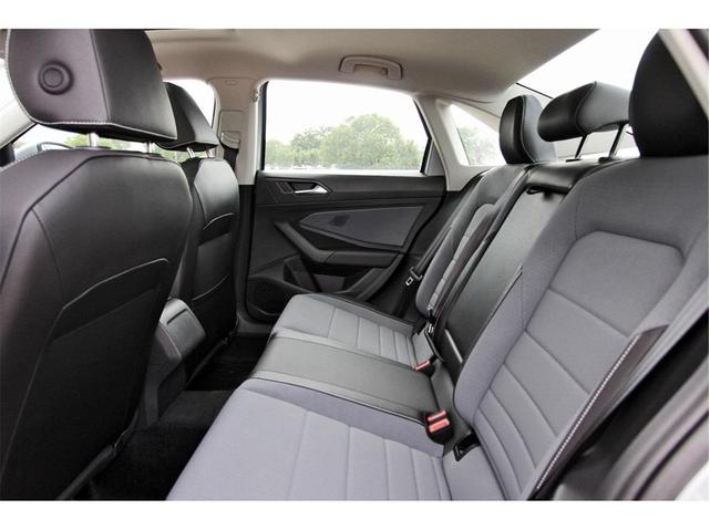 Photo of 2025 Pyrite Silver Metallic Volkswagen Jetta