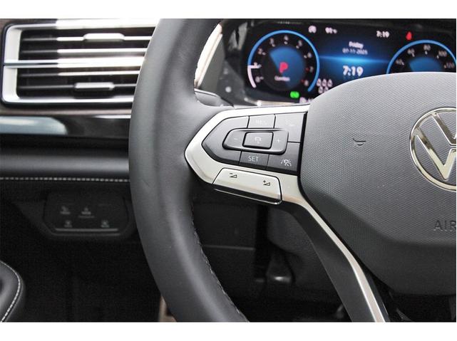 Photo of 2025 Pure Gray Volkswagen Atlas