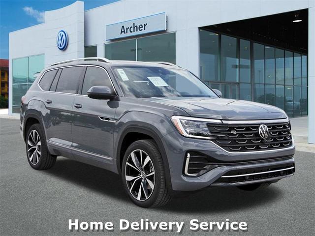 Photo of 2025 Pure Gray Volkswagen Atlas
