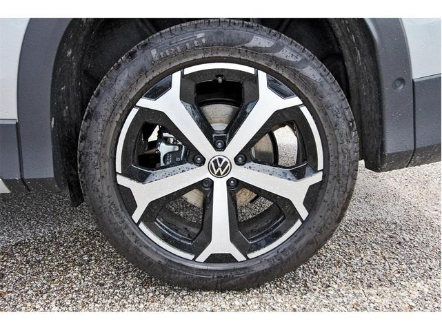 Photo of 2025 Pyrite Silver Metallic Volkswagen Tiguan