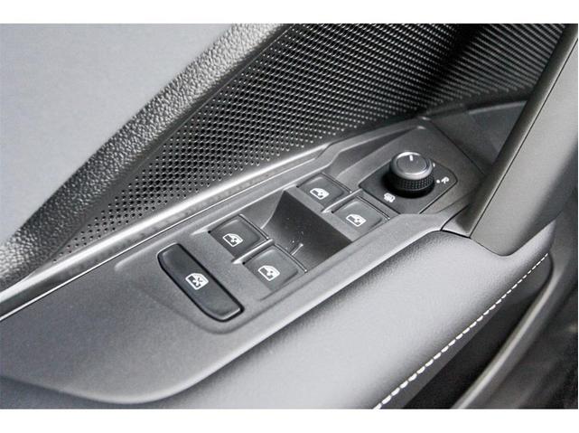 Photo of 2025 Pyrite Silver Metallic Volkswagen Tiguan
