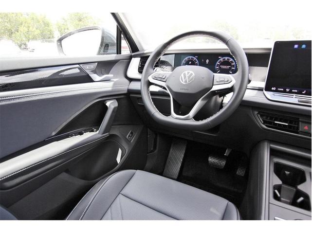 Photo of 2025 Platinum Gray Metallic Volkswagen Tiguan