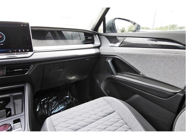 Photo of 2025 Platinum Gray Metallic Volkswagen Tiguan