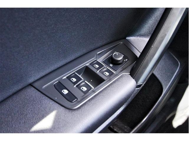 Photo of 2019 Pure White Volkswagen Tiguan