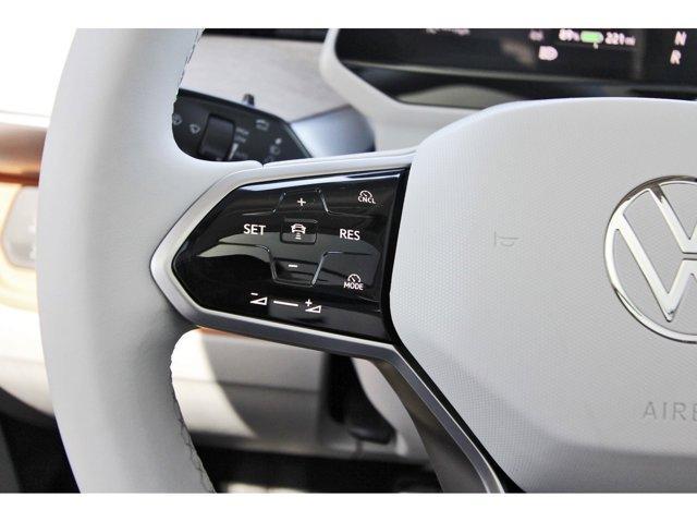 Photo of 2025 Mahi Green Metallic - Candy White Volkswagen ID. Buzz