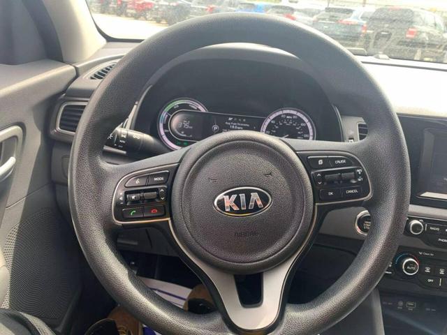Photo of 2018 Blue Kia Niro